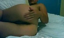 Chat webcam privé avec une jolie cam girl qui aime se déshabiller